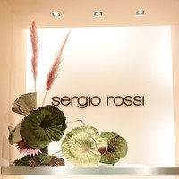 Sergio Rossi发布全新系列，探索2000年代品牌精致迷人气息