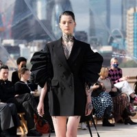 Alexander McQueen 2022春夏女装系列 伦敦天空之景