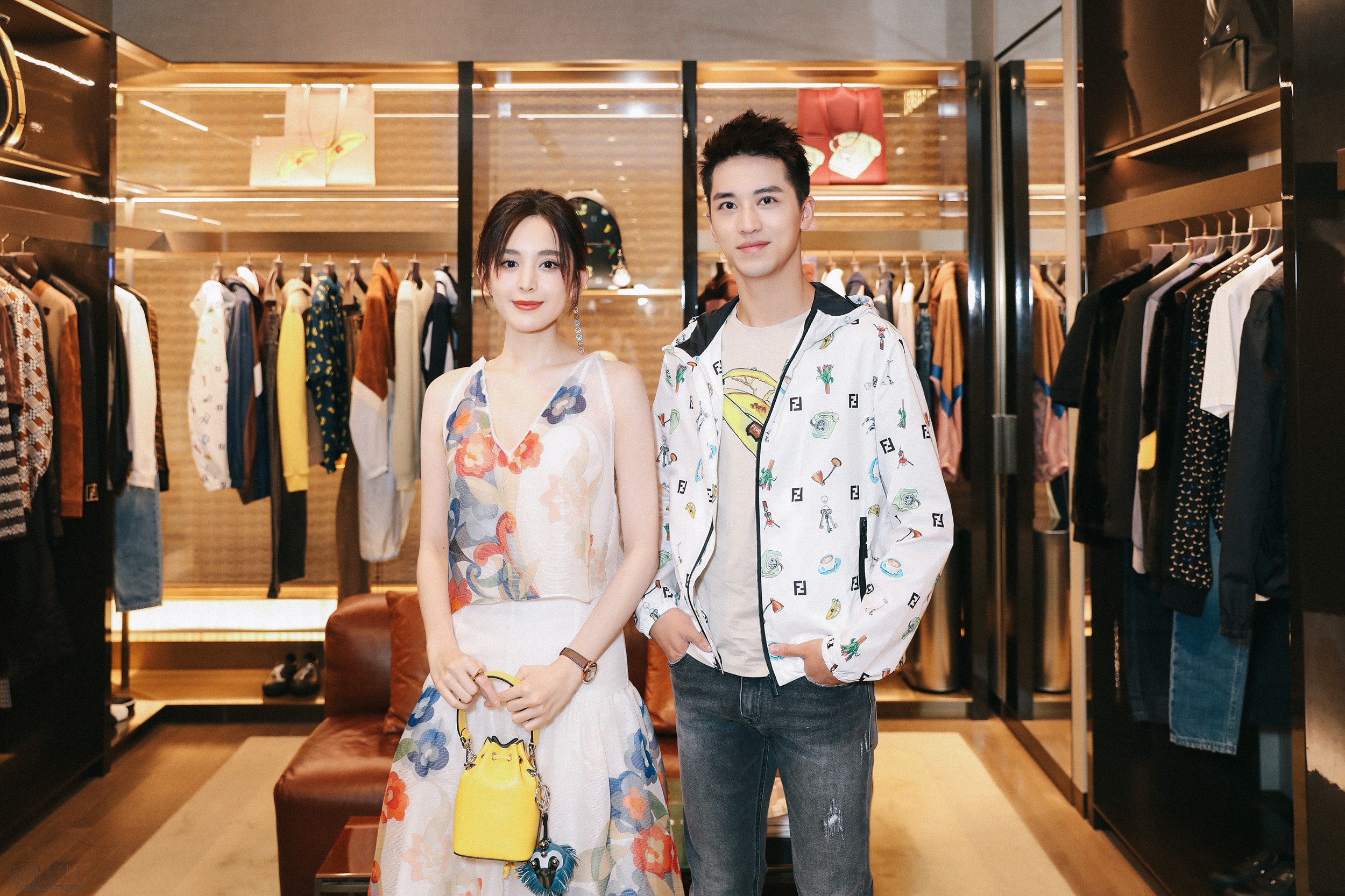 fshqp20180402122133.jpg FENDI品牌大使娜扎与FENDI新进力量大使许魏洲_3.jpg