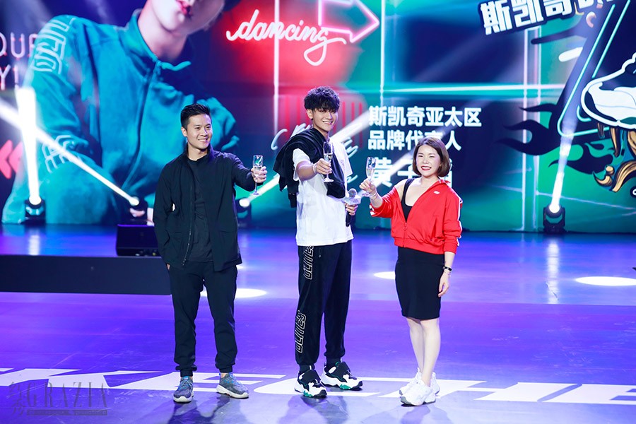 pcbbt20180908131553.jpg 活动现场图_1.jpg