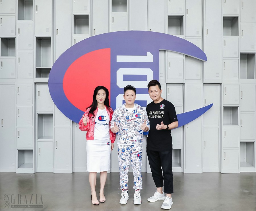 rgnzc20190801171738.jpg Champion品牌代表、Champion官方合作伙伴及李小鹏合影.jpg