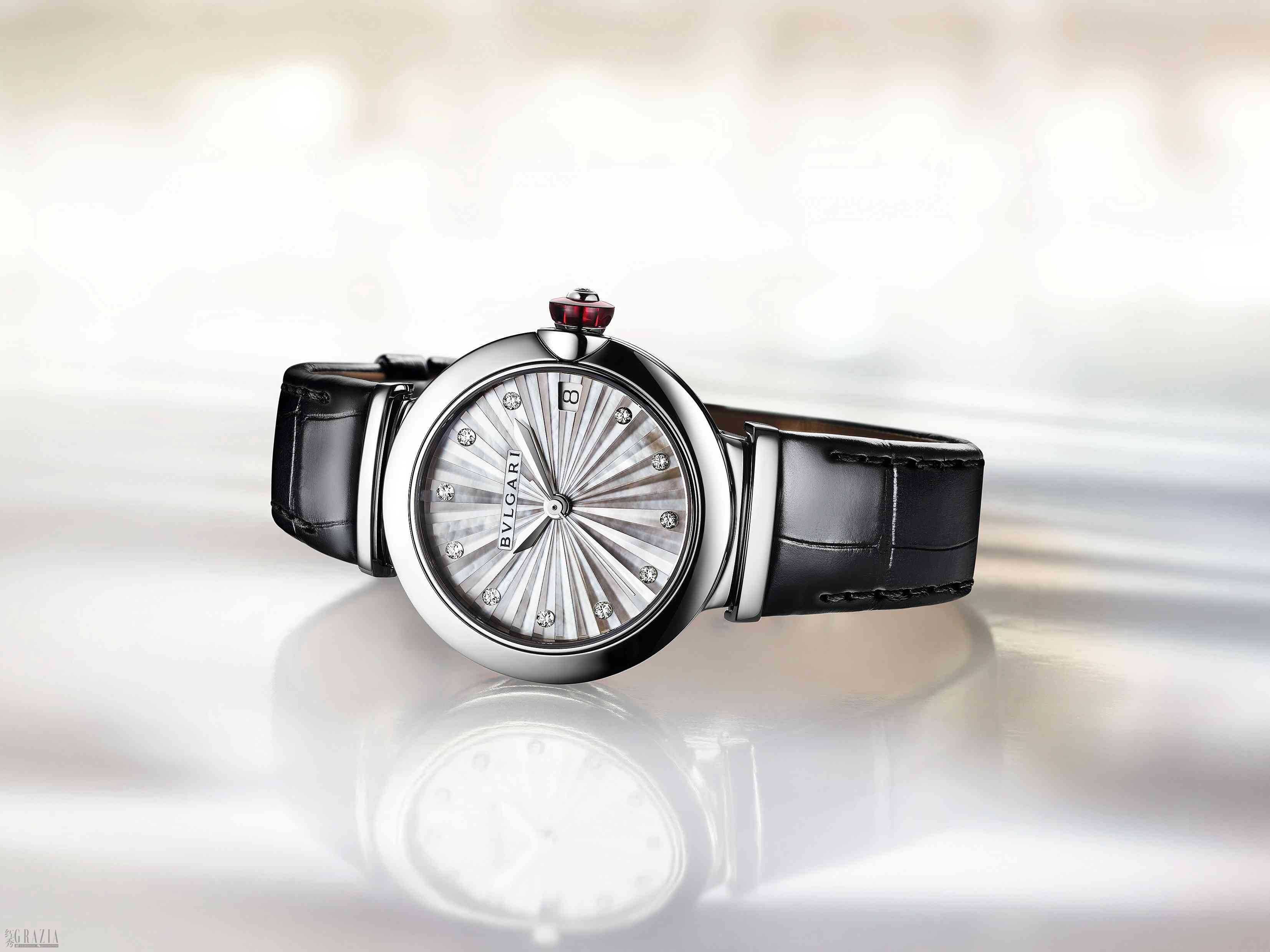 eykmy20210209134746.jpg 3_宝格丽LVCEA Intarsio Marquetry腕表.jpg