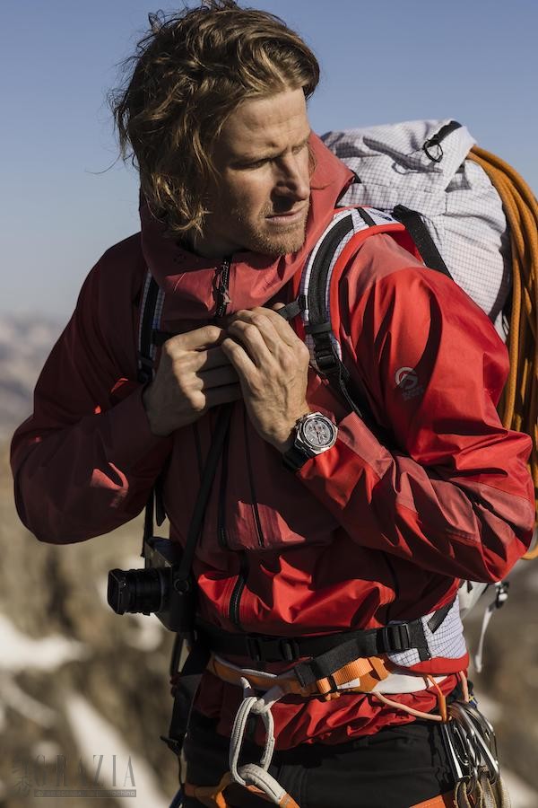 ekzui20210928182537.jpg VAC_Overseas_Chrono_Everest_5510V_000T_B923_C_Richards_Lifestyle_4.jpg