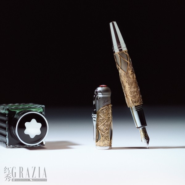 aripw20220725161000.jpg 全新万宝龙大文豪系列致敬格林兄弟限量款书写工具_场景图.jpg