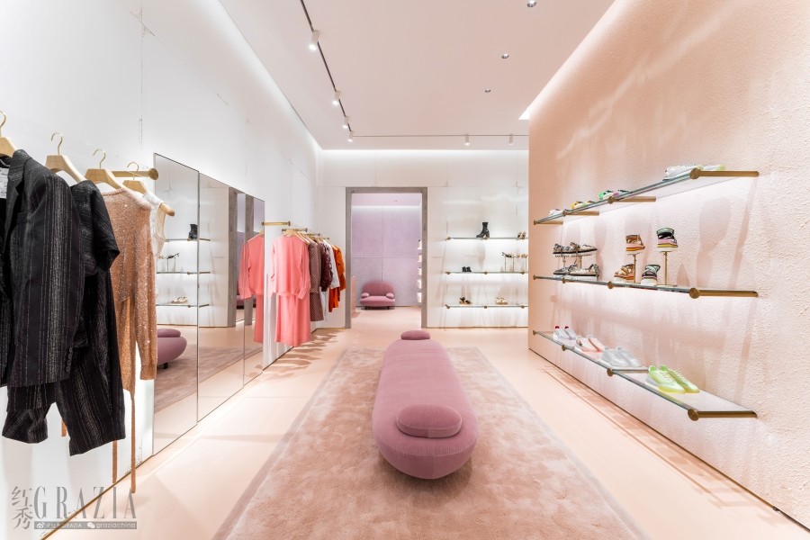 Shanghai Qiantan TKL Store - 120220725_0009.JPG