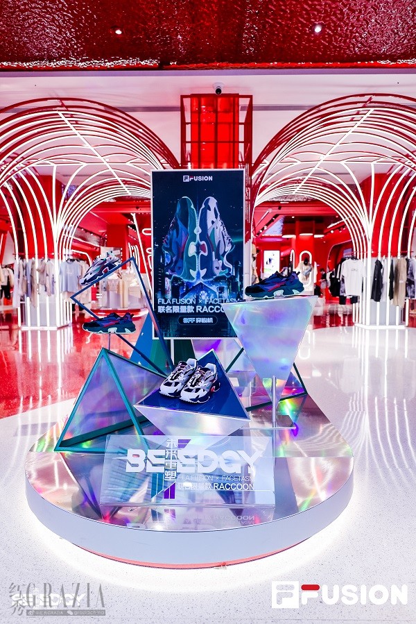 zijrx20220802125501.jpg FILA FUSION x FACETASM联名鞋款「FF穿梭机」首发预览 (2).jpg