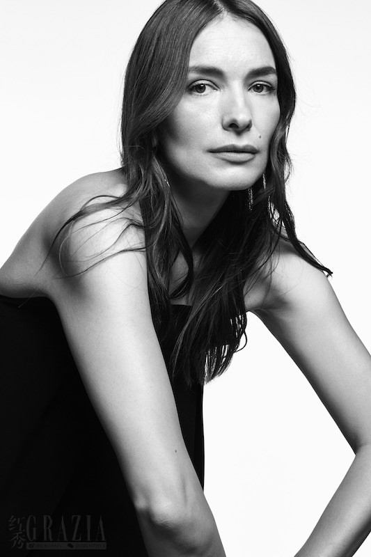 ignnz20230309172843.jpg Roksanda肖像.jpg