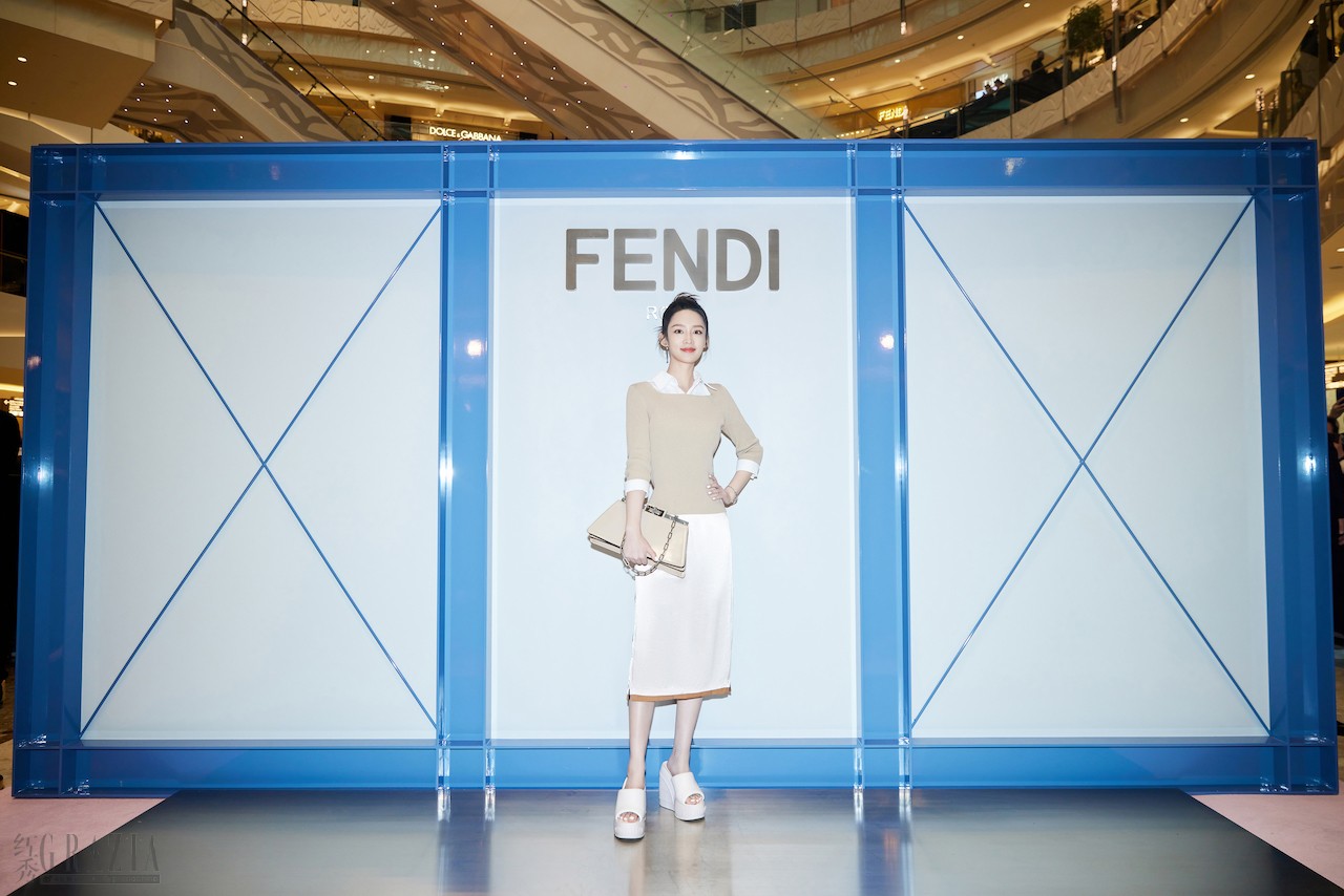 dbrji20230320141951.jpg FENDI Shanghai ifc SS23 pop up event_Li Qin 1.jpg