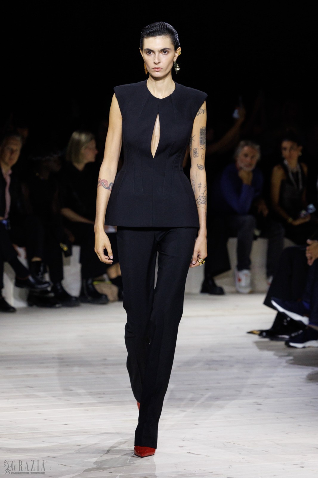 lcjxm20231002122624.jpg LOOK 5-min.jpg