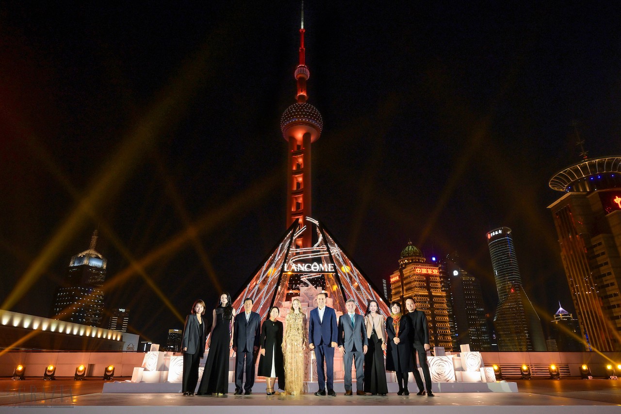 图30 亮灯仪式合影.JPG