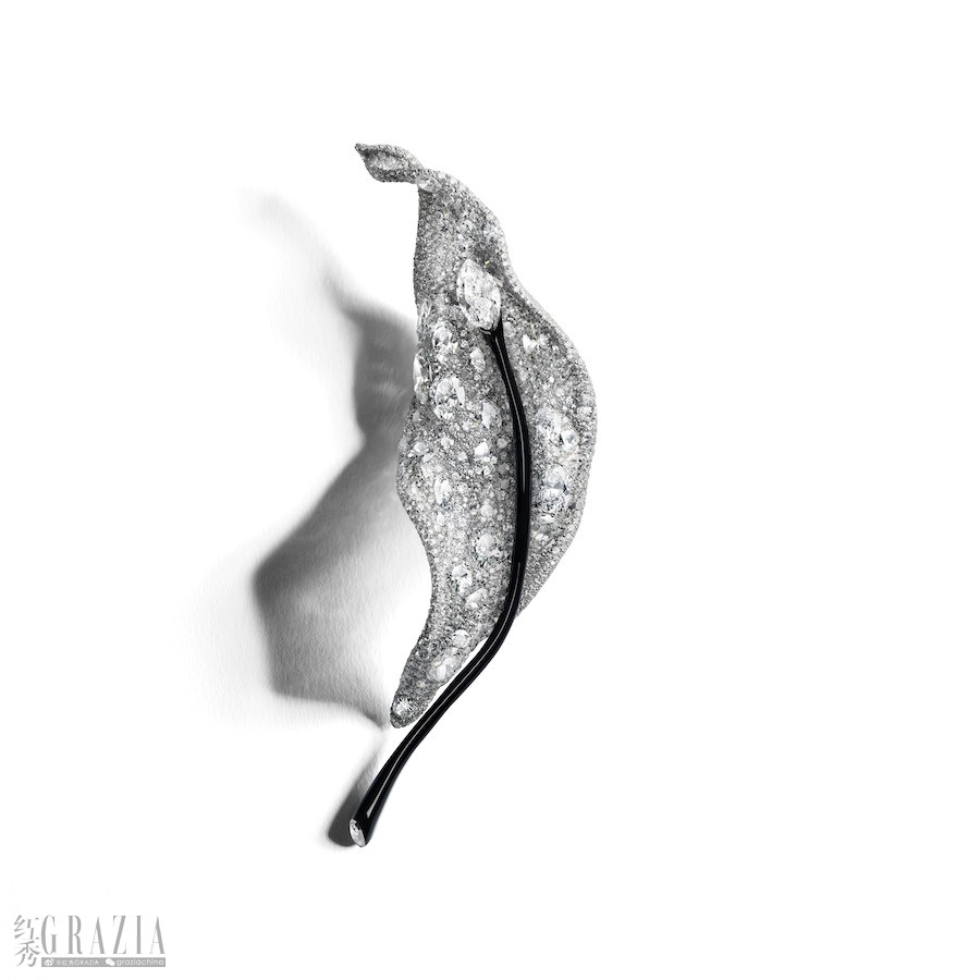 CINDY CHAO 艺术珠宝20周年系列长叶胸针07.jpg