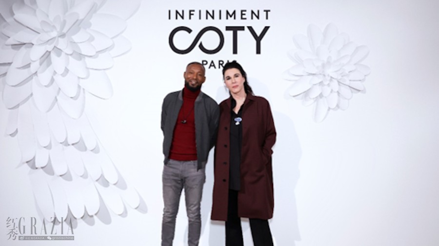 bqsak20240614115323.png 图一:INFINIMENT+COTY+PARIS创始人于巴黎发布会合影+(左为Nicolas+Vu,右为Sue+Nabi).png