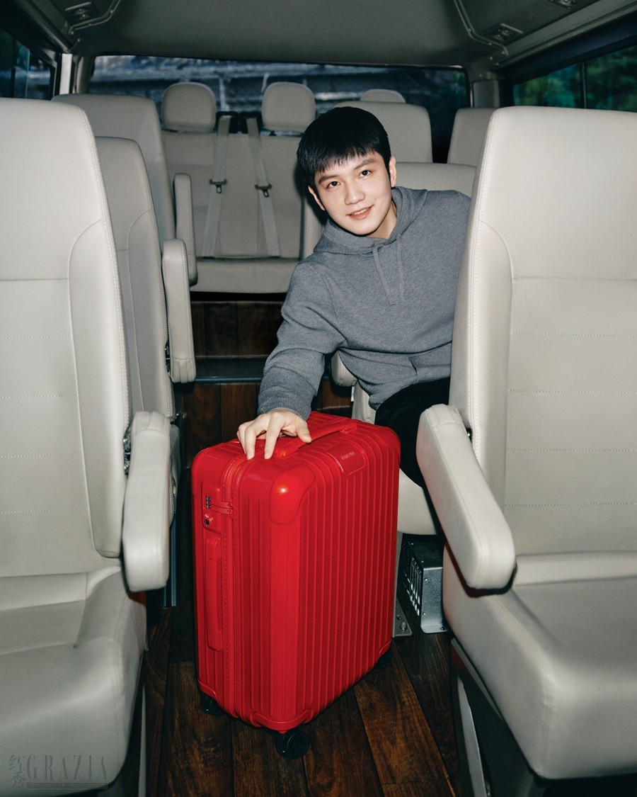 gpipc20240814125409.jpg 樊振东“热爱当红”全新广告大片_5.jpg