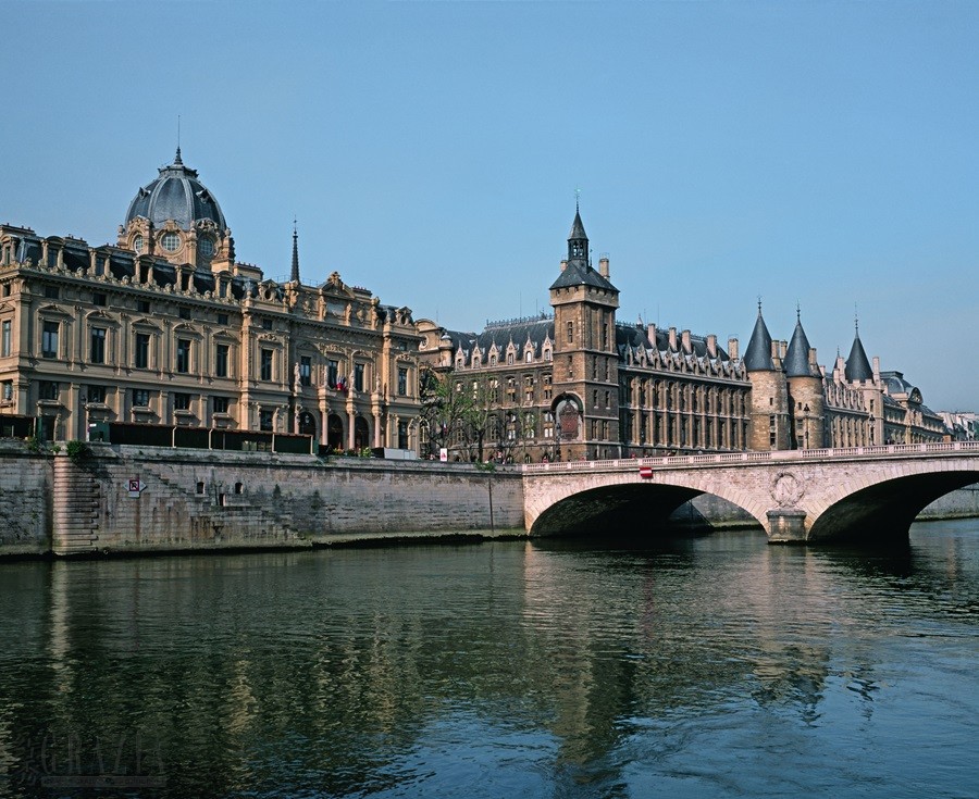 njhsh20250225123239.jpg 03.巴黎钟表堤岸.jpg