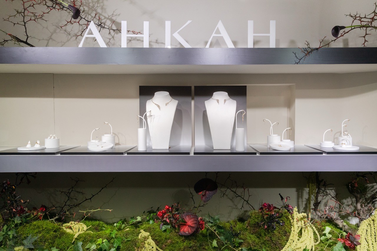 AHKAH signature chandelier系列珠宝-1大.jpeg