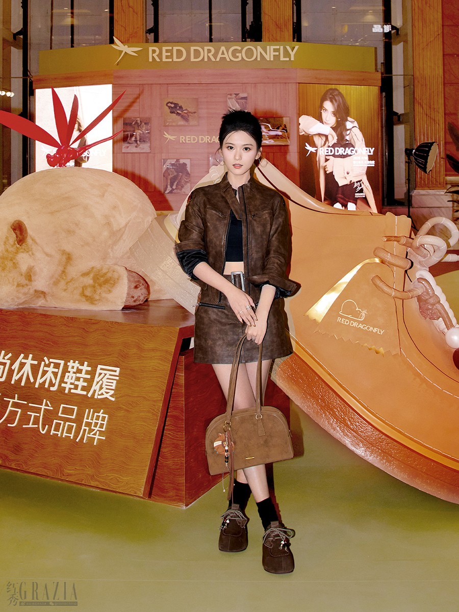 lebku20250902053041.jpg 8.jpg