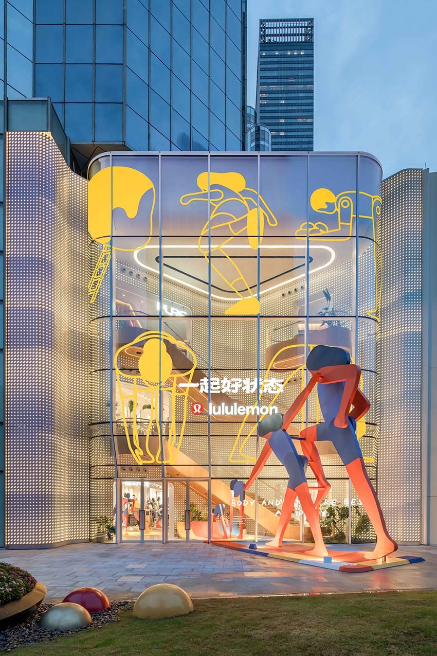 6-lululemon上海静安嘉里中心门店呈现“好状态趣动场”-1.jpg