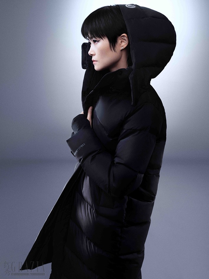 1-李宇春演绎Wunder Puff™ 长款羽绒外套-2.png