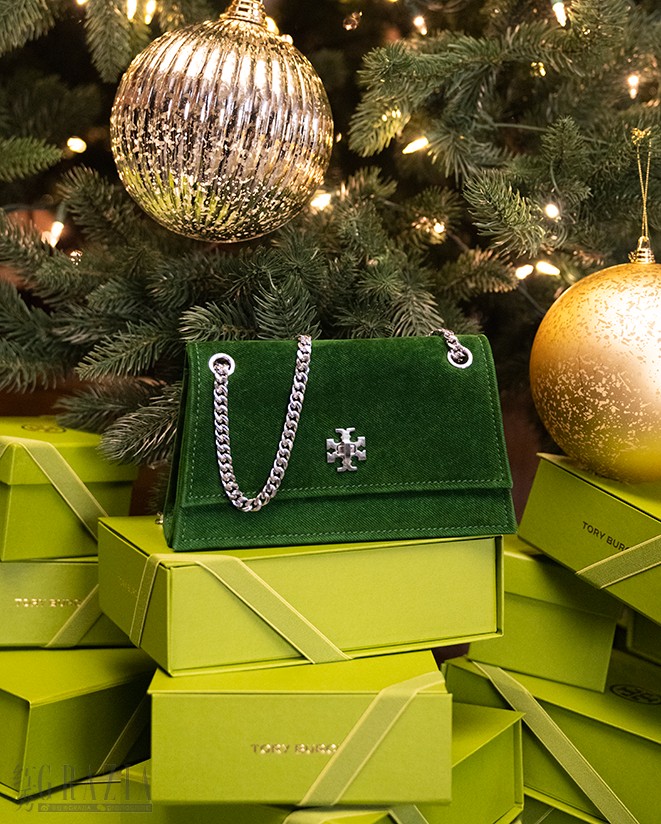 czxsz20251104123205.png TB_HOL25_ESLS_KIRA_TURNLOCK_MINI_MULTI_SHOT_62_06502.png