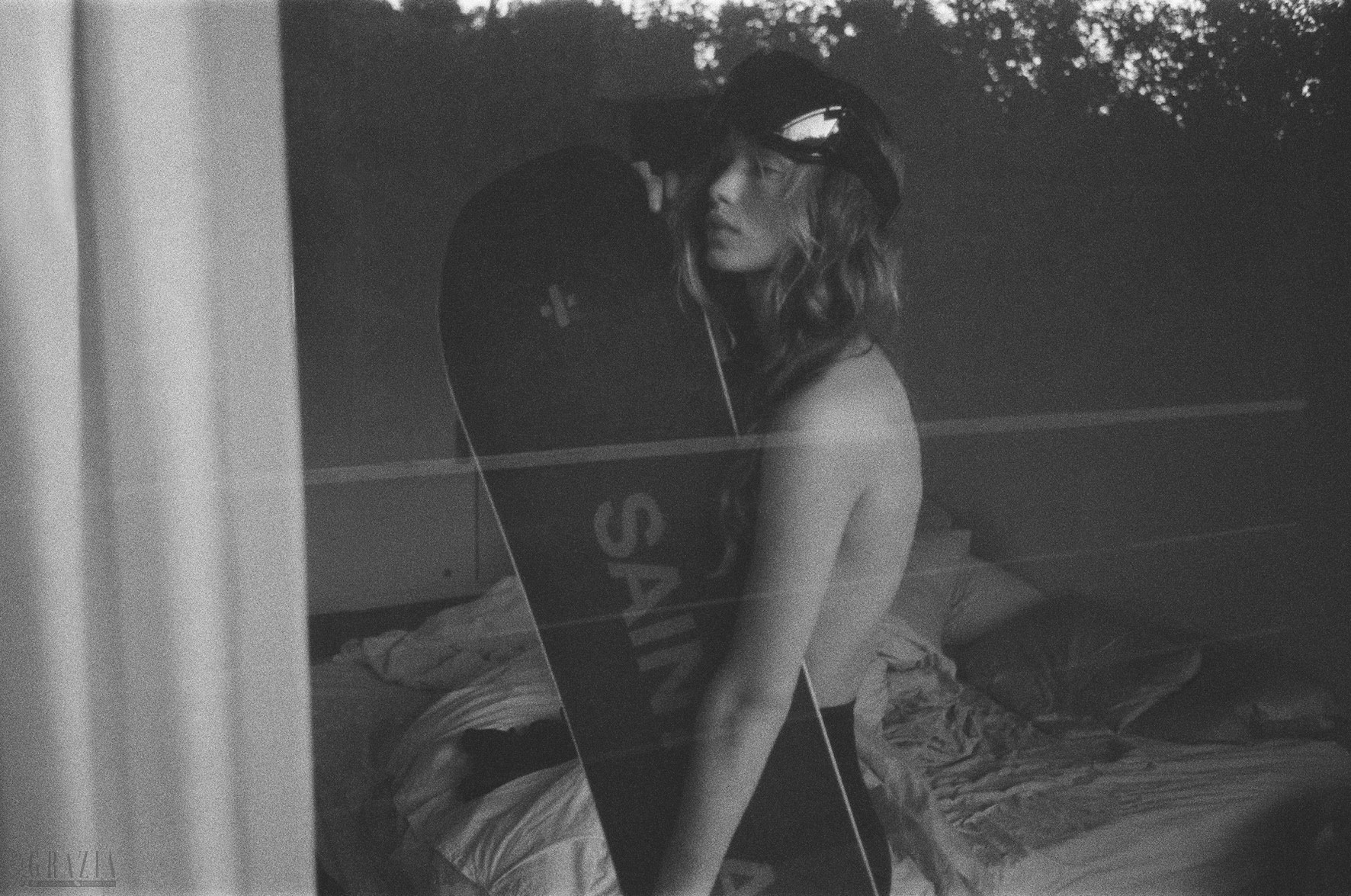 mevbz20251217174052.jpg SAINT LAURENT RIVE DROITE_SNOW_EDITION_09_HR.jpg