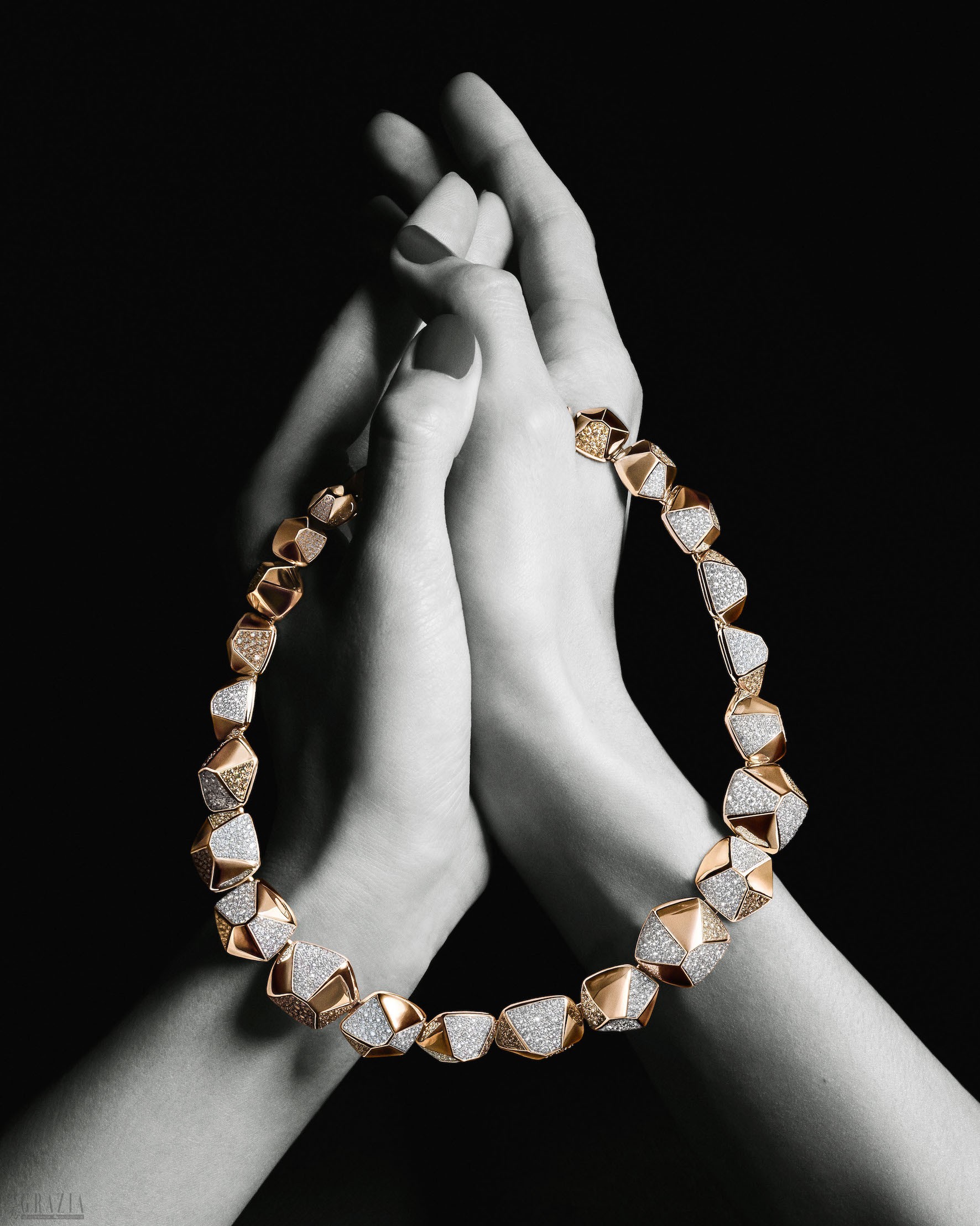 vtwpt20260106121230.jpg 4_POMELLATO宝曼兰朵耀目发布2026全新广告大片.jpg