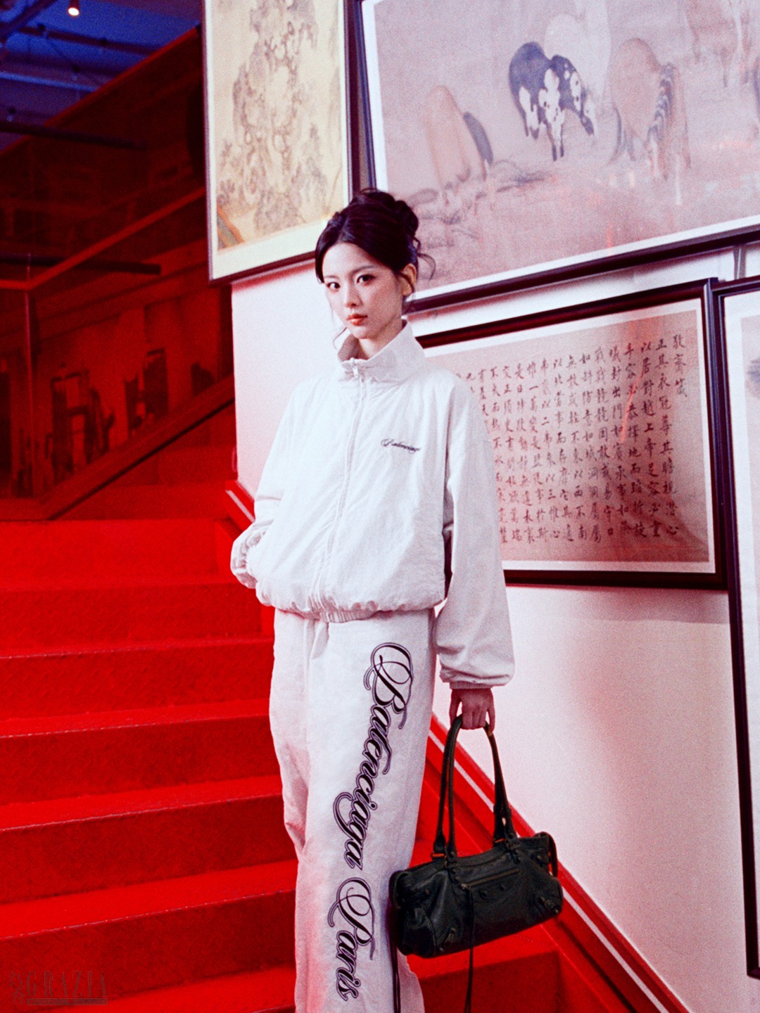 BALENCIAGA NEW YEAR SERIES 26 YANG CHAOYUE LOOK NO LOGO IMAGE 7.jpg