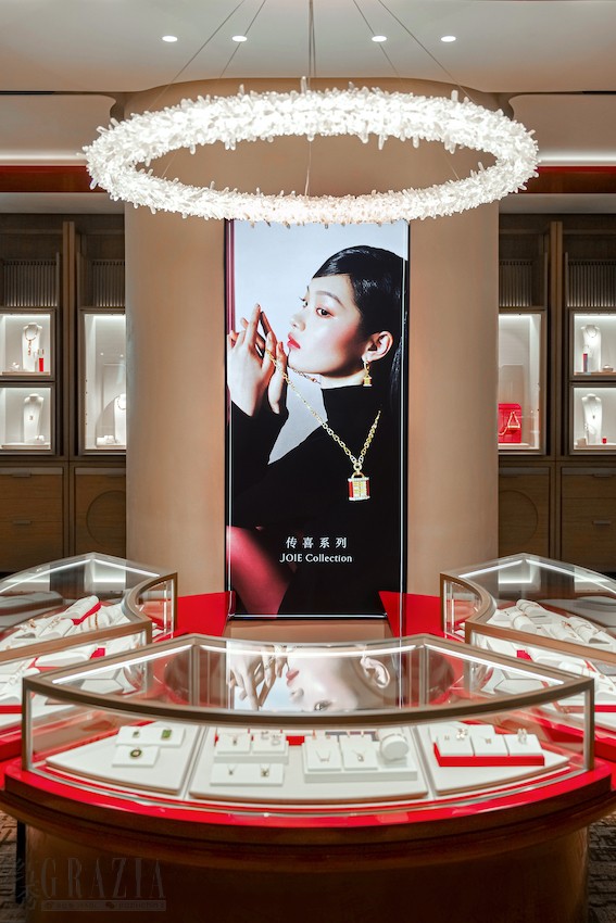 周大福传喜系列 竖1.jpg