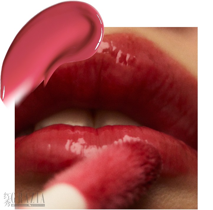 馥蕾诗澄糖护唇油 玫瑰粉桃 质地图.jpg