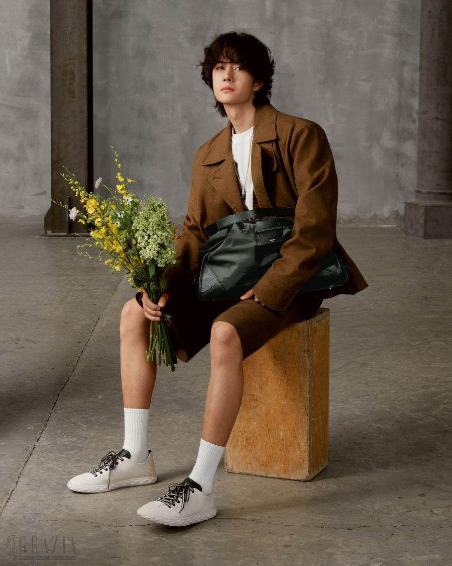 hehgh20260130122807.jpg WANG YIBO 25_PHASE 4_DIAMOND FLEX & GREEN BAR FILO_A_4x5.jpg