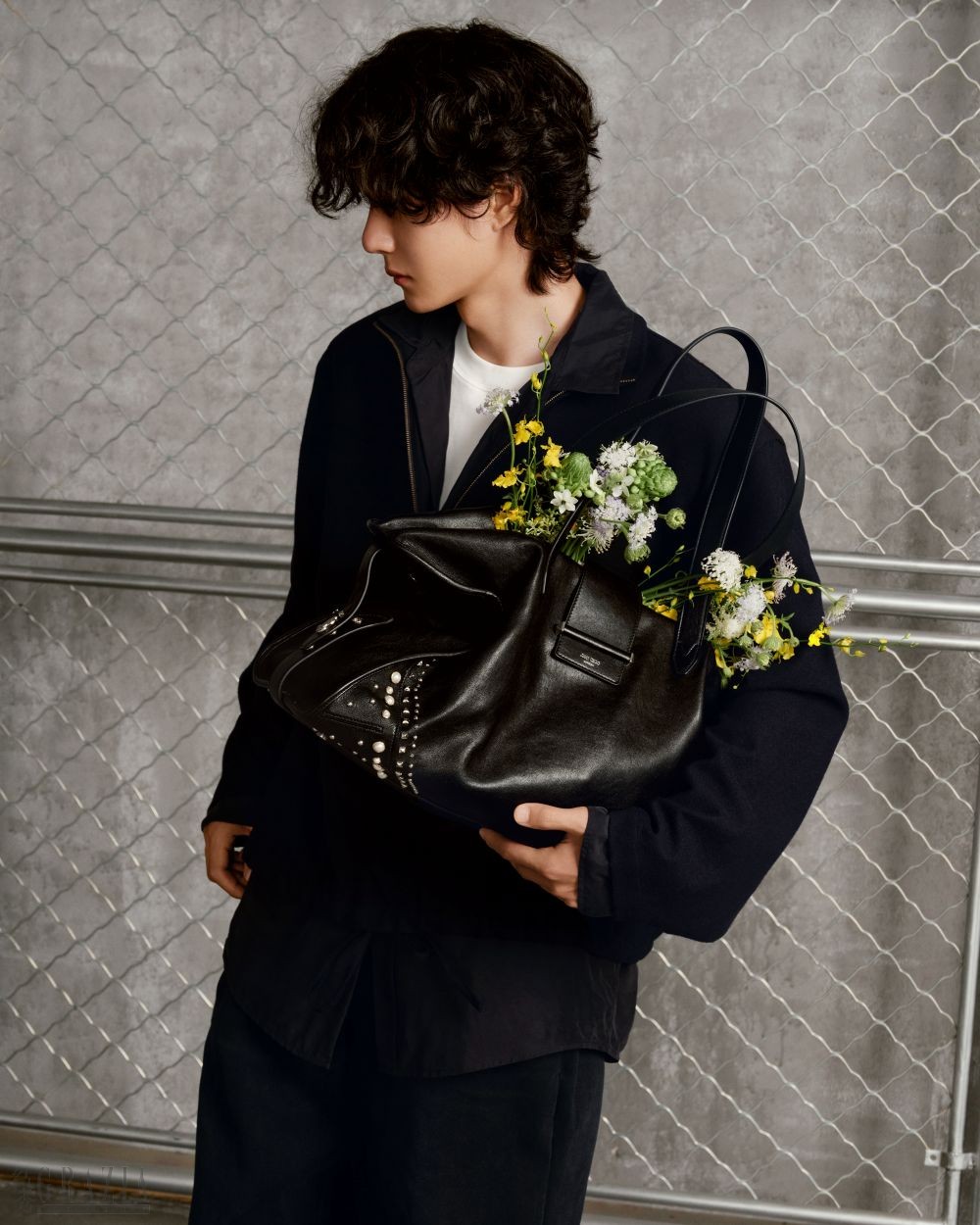 sjjrl20260130123149.jpg WANG YIBO 25_PHASE 4_BLACK BAR FILO_A_4x5.jpg