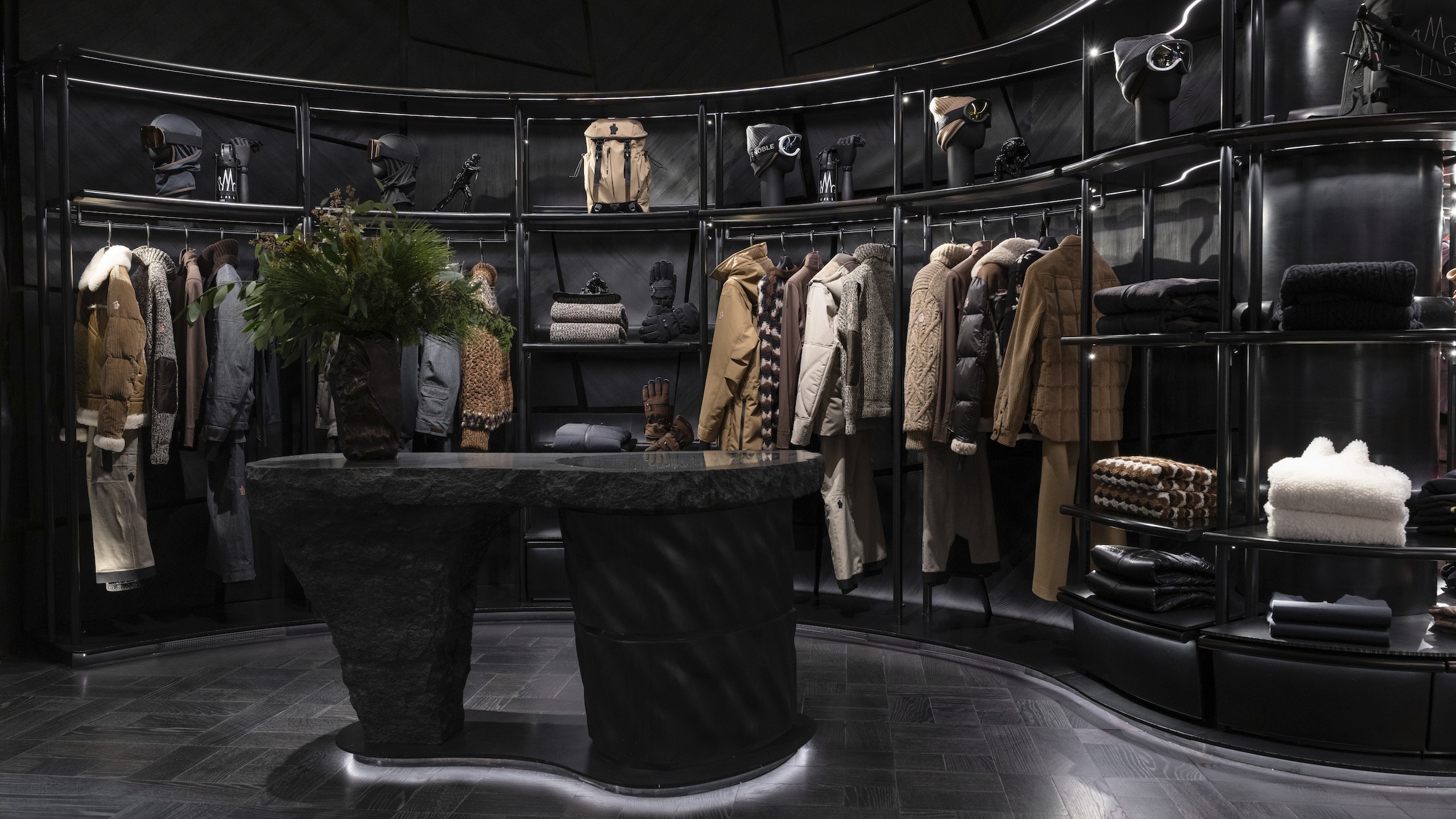 Moncler Grenoble Flagship Store in Aspen_01.jpg