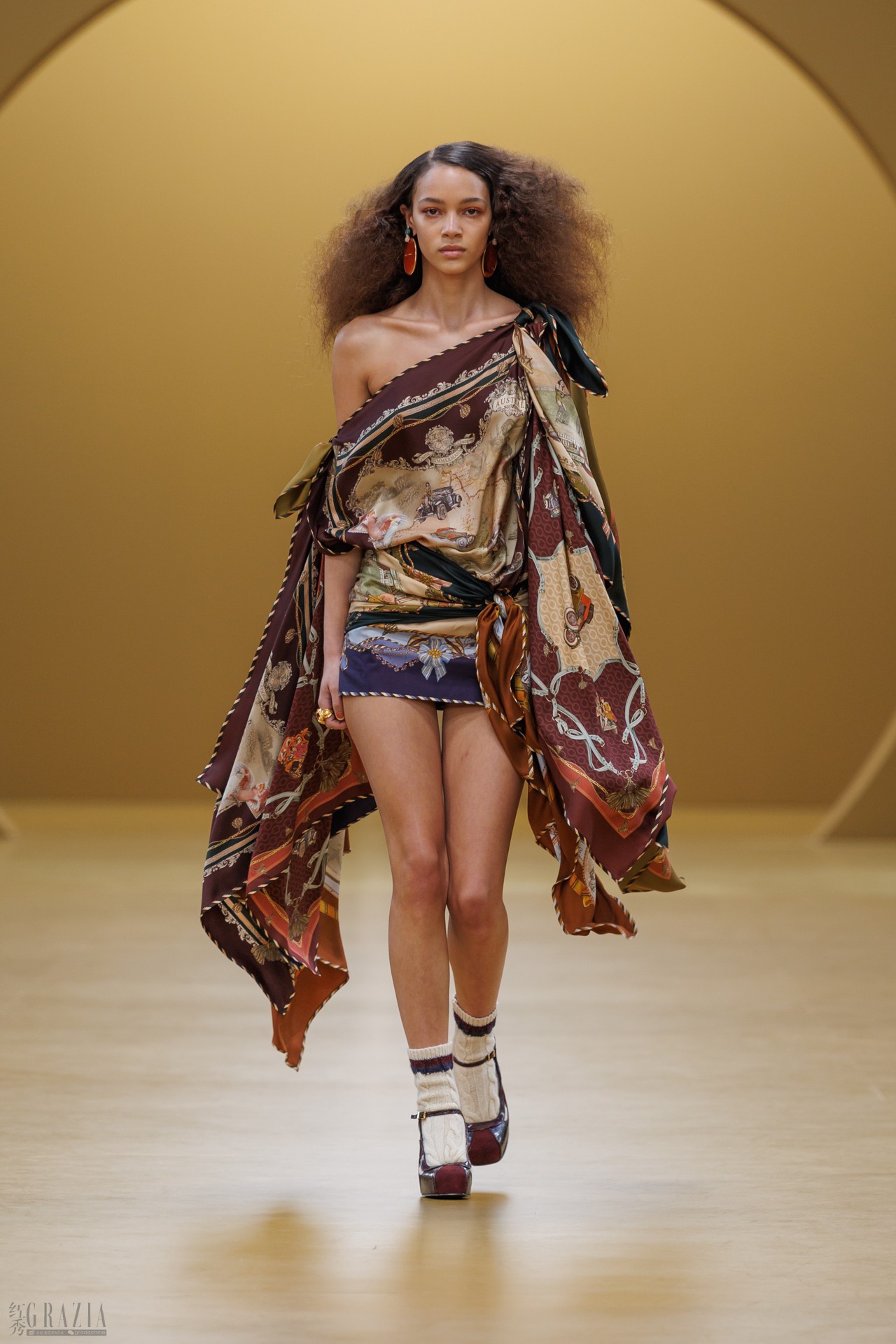 ZIM F26 FOH_STILLS_2x3_01.jpg