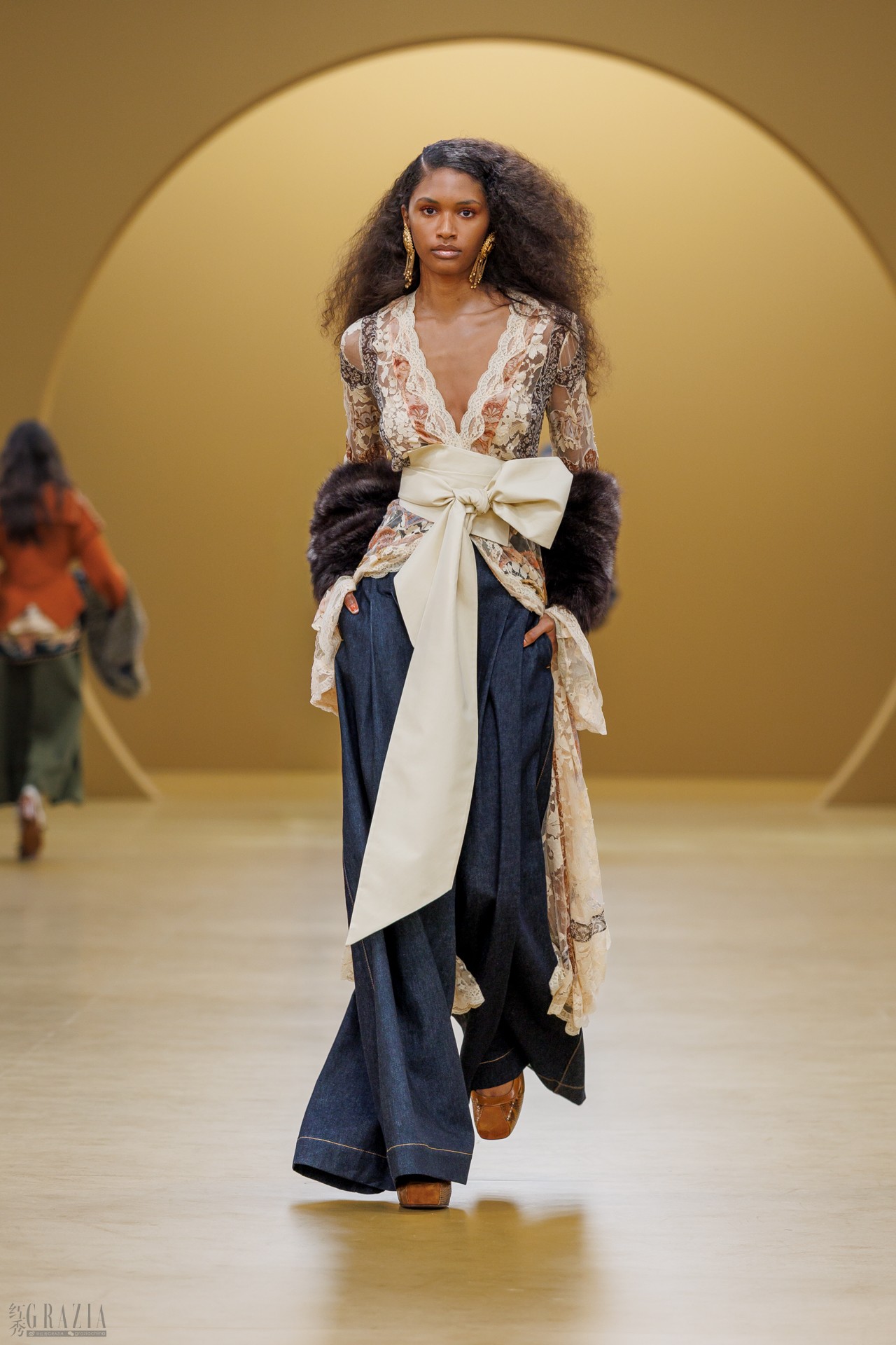 ZIM F26 FOH_STILLS_2x3_25.jpg