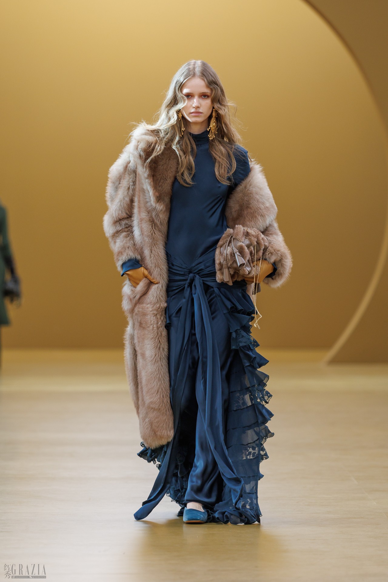 ZIM F26 FOH_STILLS_2x3_27.jpg