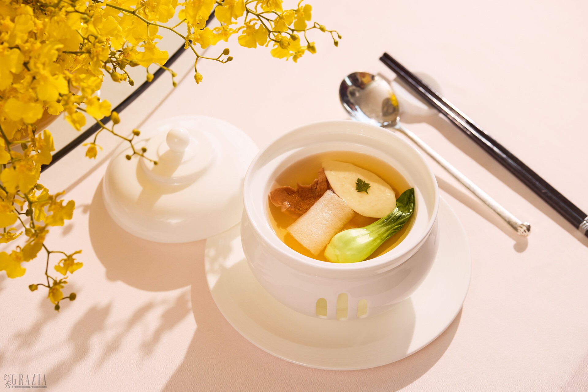 zdkzs20260402111536.jpg 香港龙景轩 竹笙虫草花炖蛋白燕窝.jpg