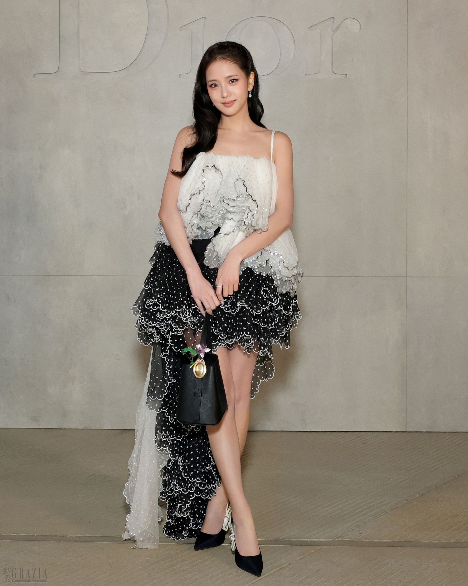 JISOO_4X5.jpg