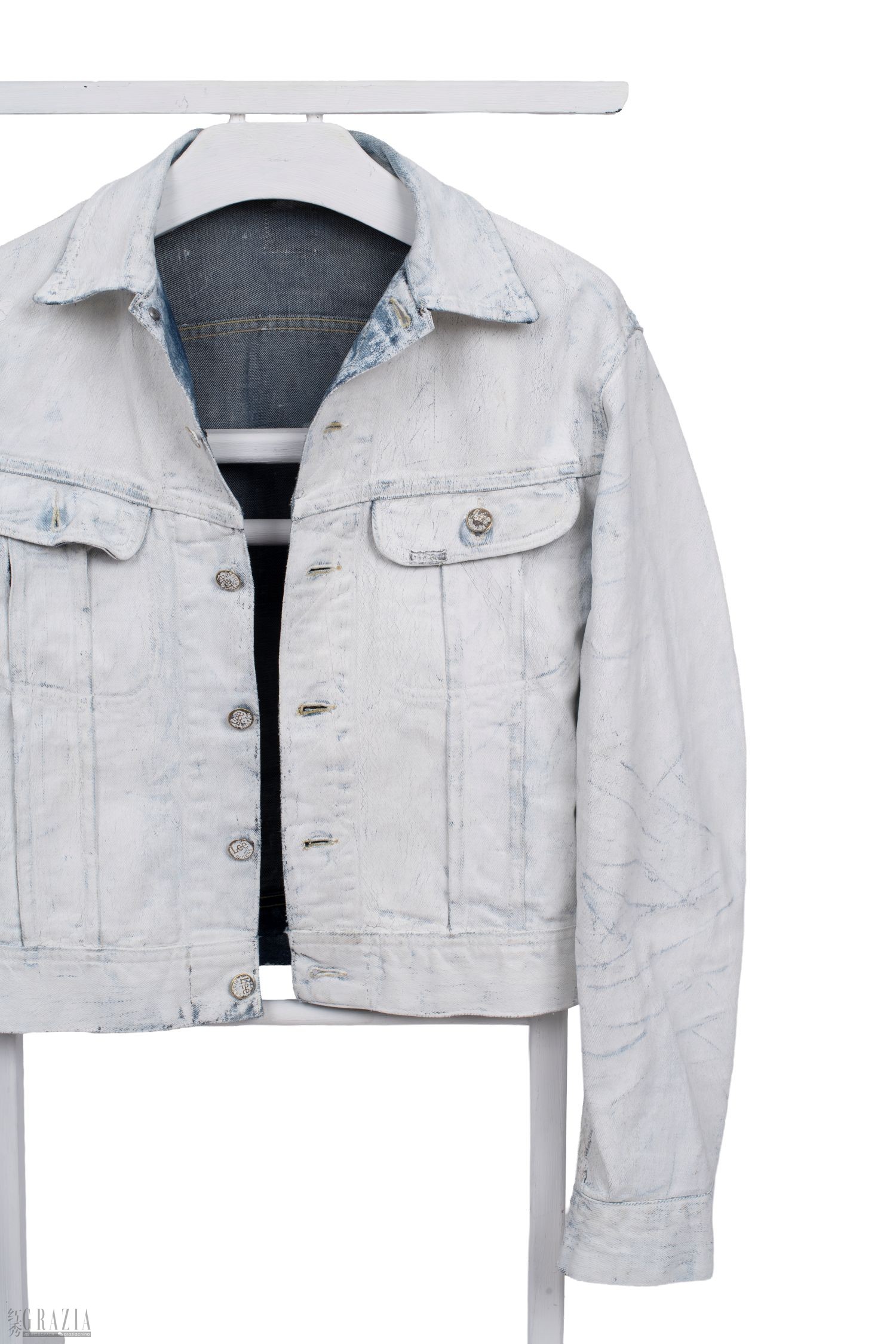 MAISON MARTIN MARGIELA - PERSONAL PAINTED DENIM JACKET OF MARTIN MARGIELA @Marc Chatelard (1).jpg