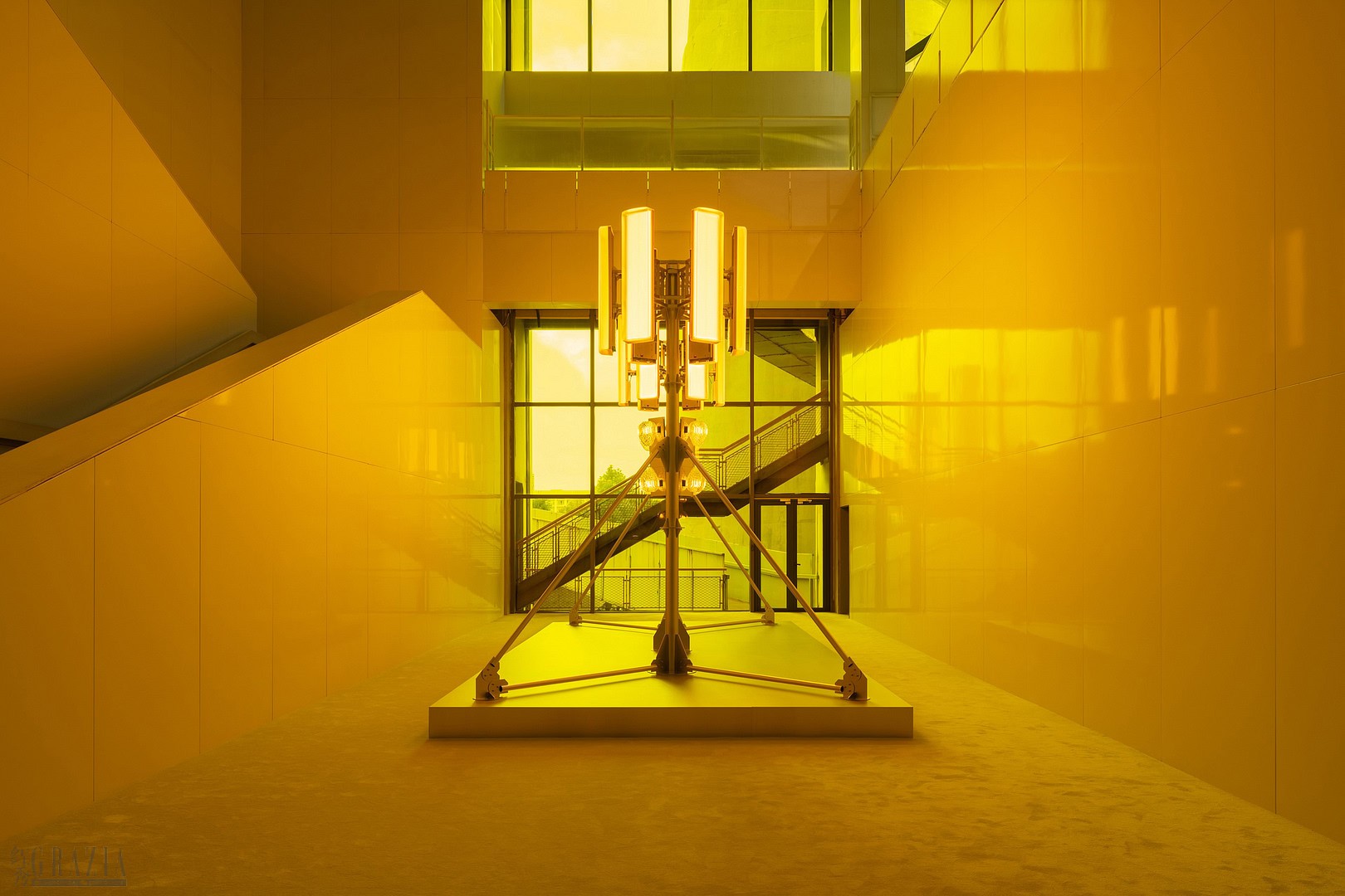 11_中国艺术家张鼎沉浸式装置《光的形式》（The Form of Light）.jpg