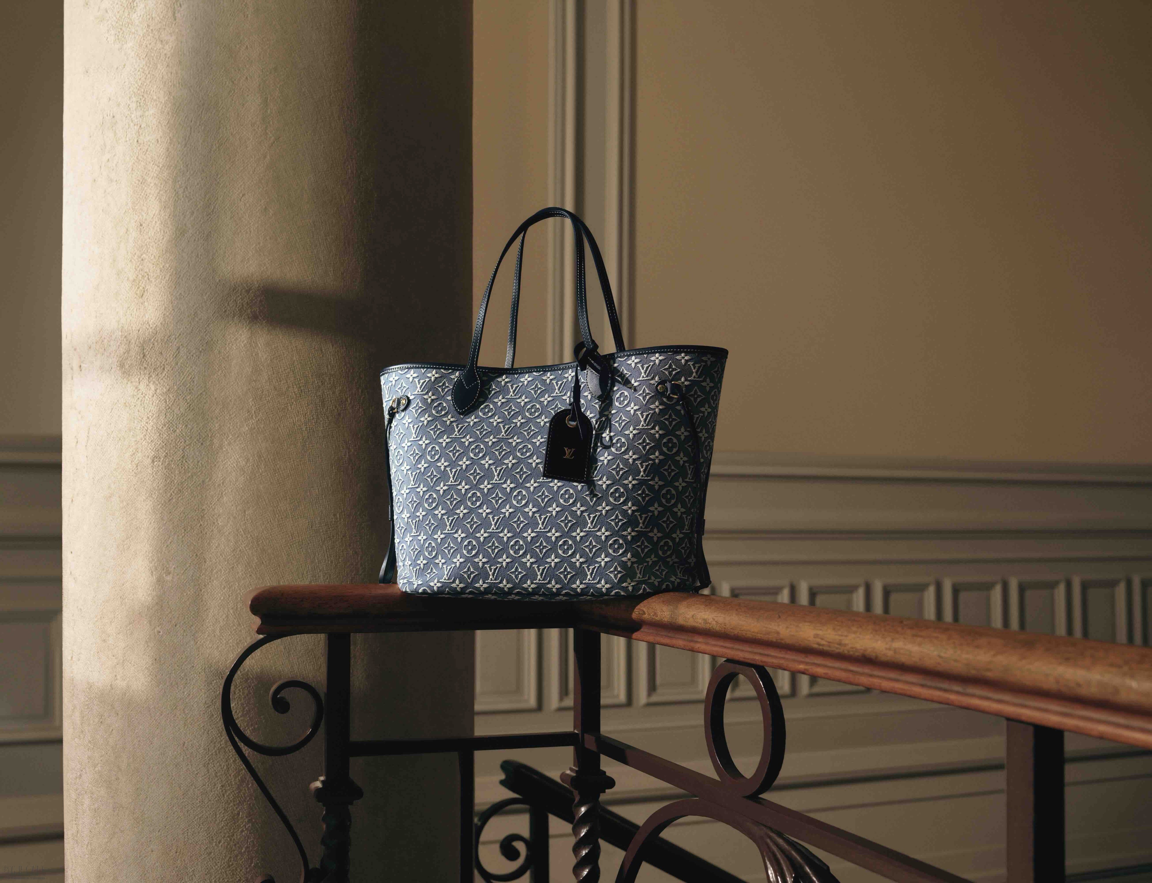 LOUIS VUITTON FLIGHT MODE SEPTEMBER 2026 - DIGITAL CAMPAIGN STILL LIFE - 1.jpg
