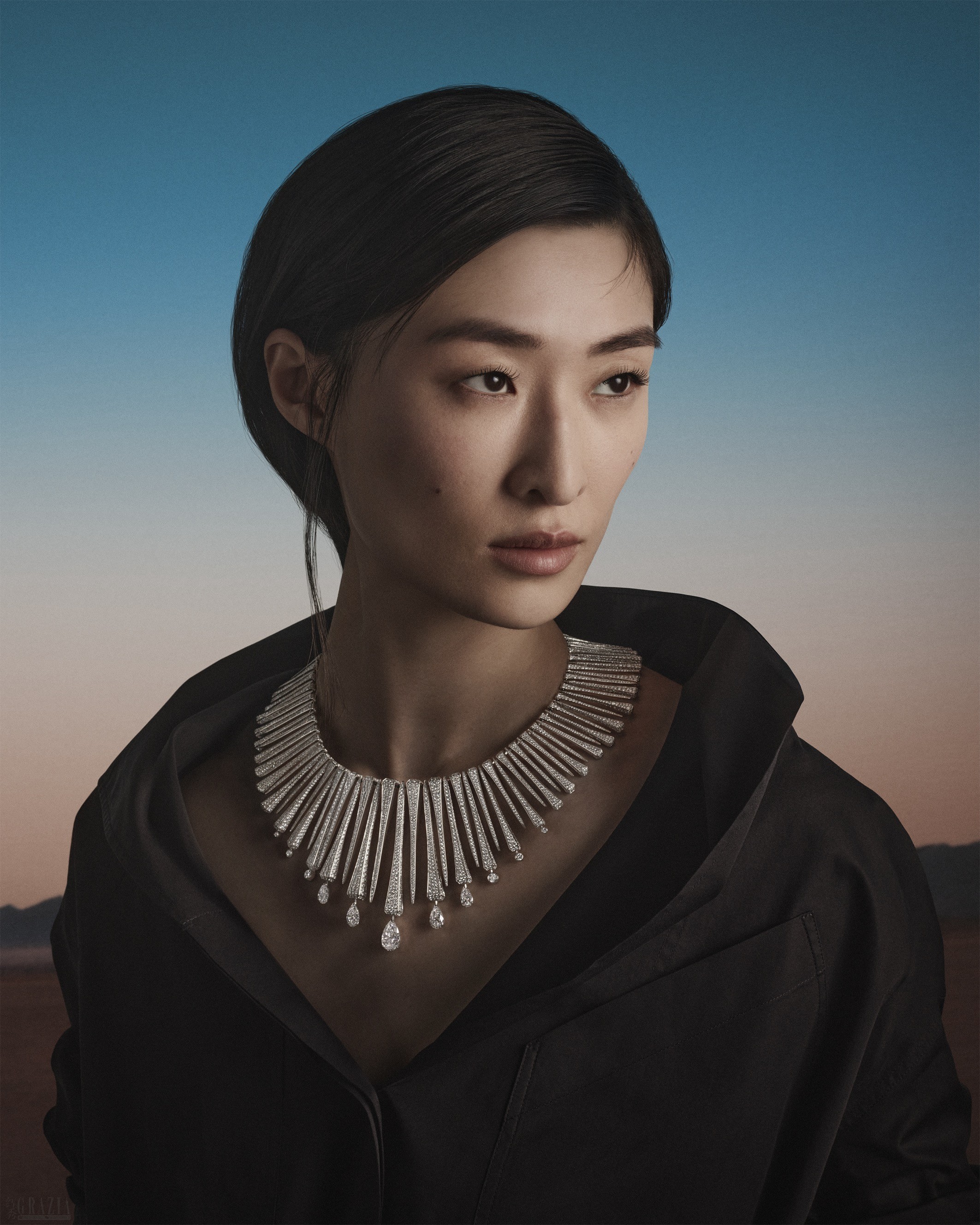 1_Clou-de-forge-lumiere-Necklace© Julien Martinez Leclerc.jpg