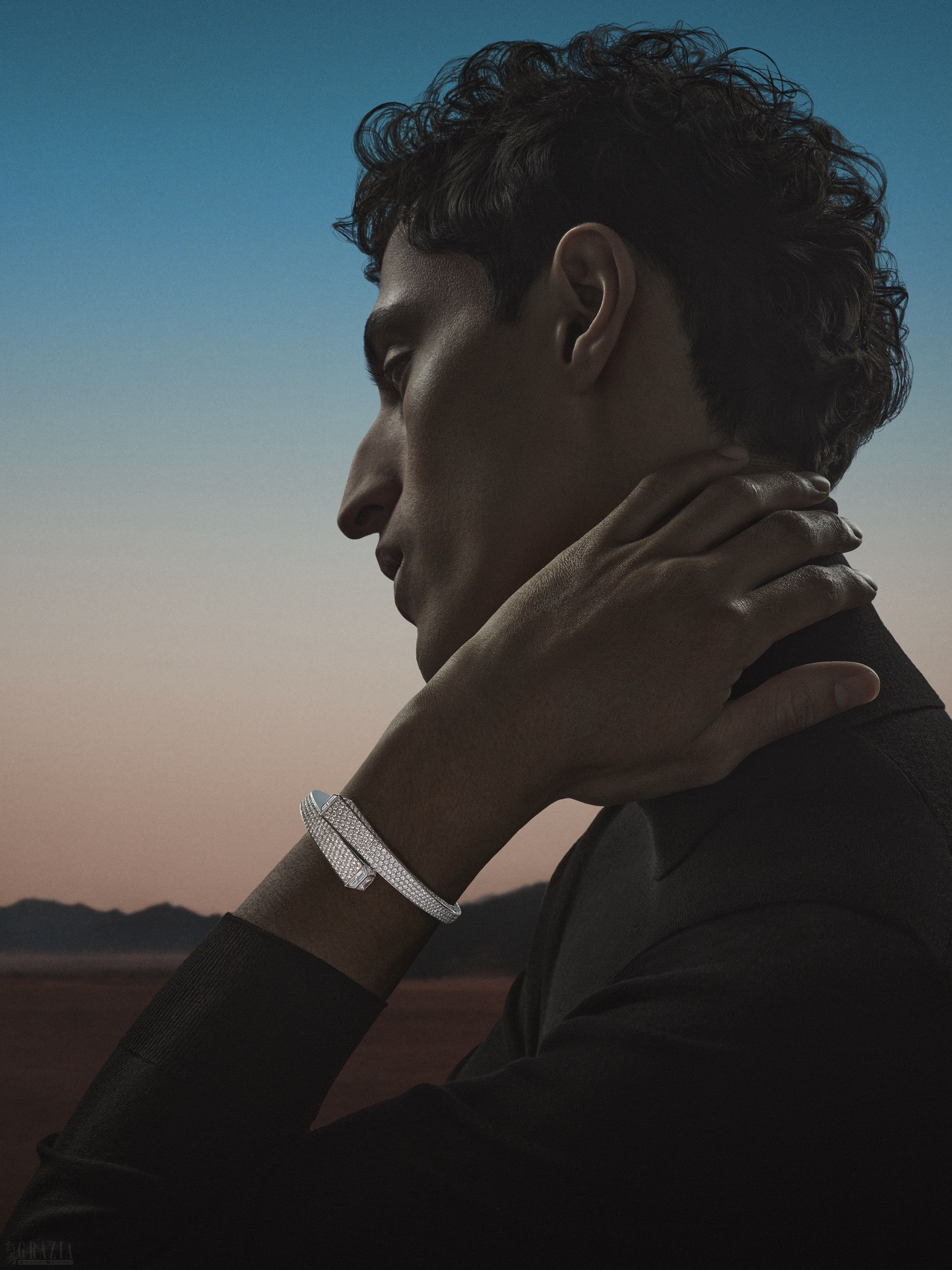 1_Clou-de-forge-lumiere-Bracelet© Julien Martinez Leclerc.jpg
