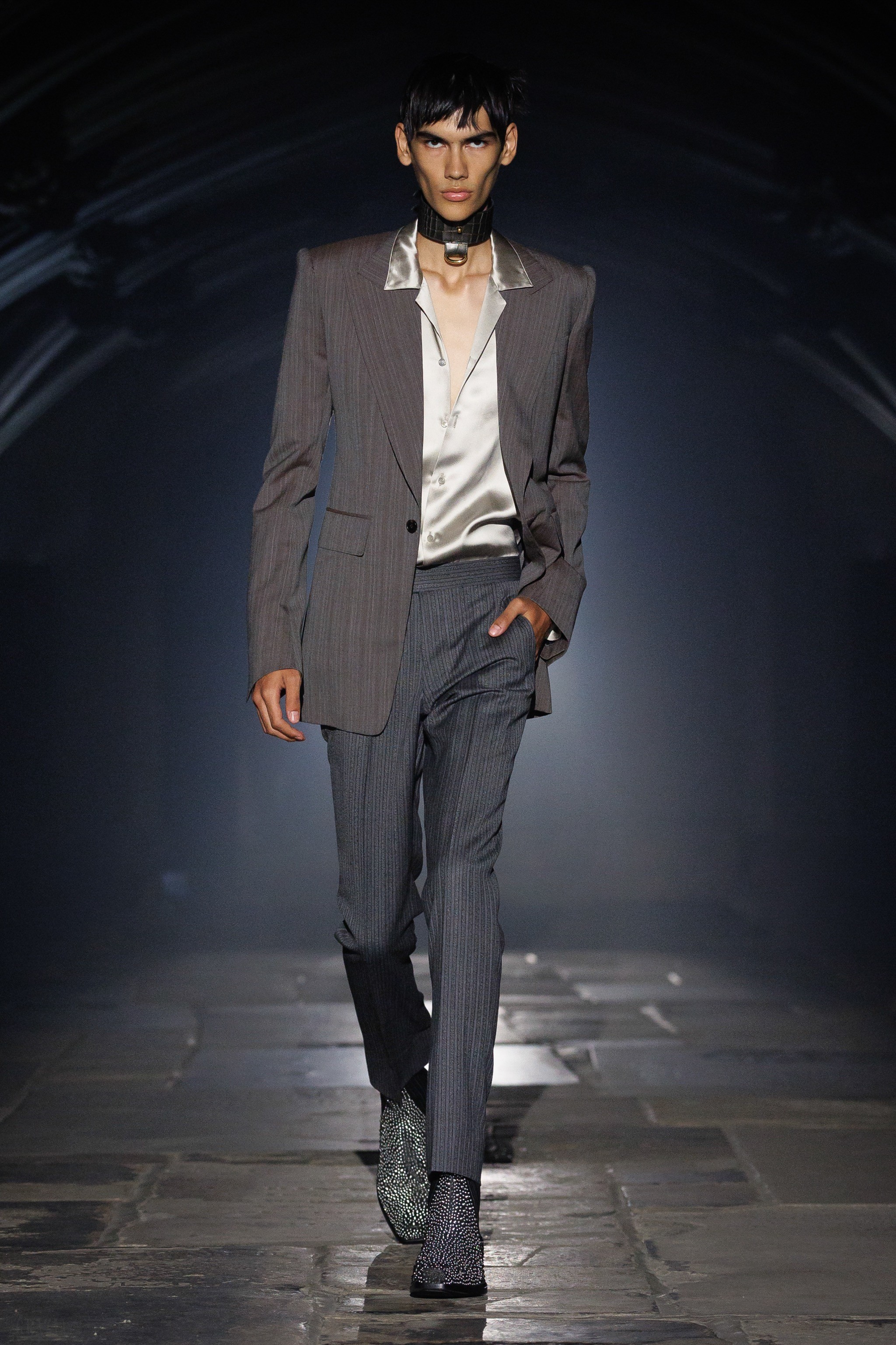 McQueen_SS27_Press_Look_06.JPG