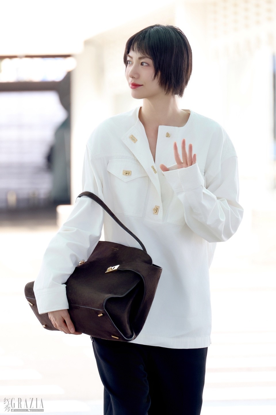 3. NANA启程米兰FERRAGAMO 2027春夏系列时装秀.jpg