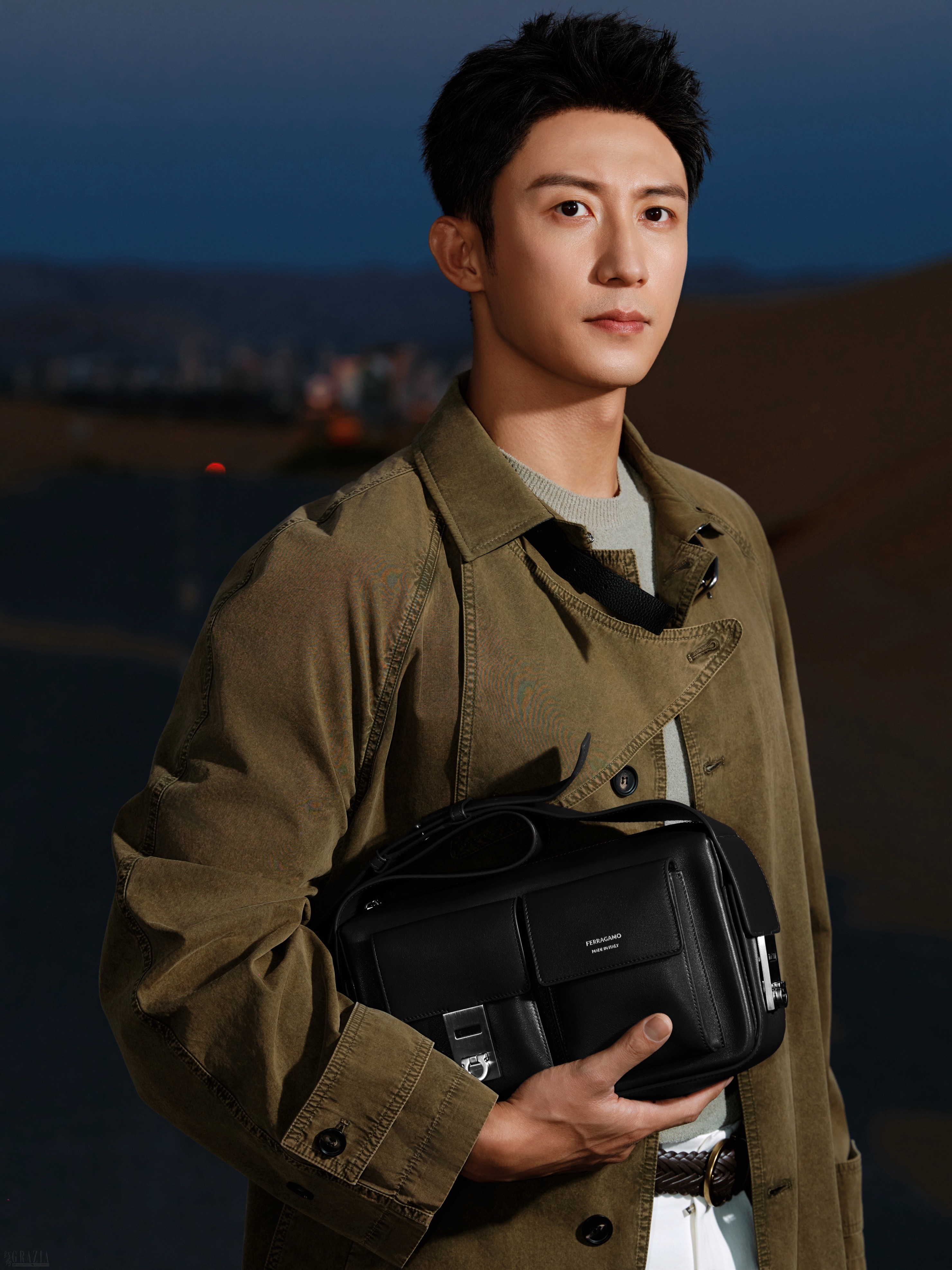 2. 黄景瑜启程米兰FERRAGAMO 2027春夏系列时装秀_副本.jpg