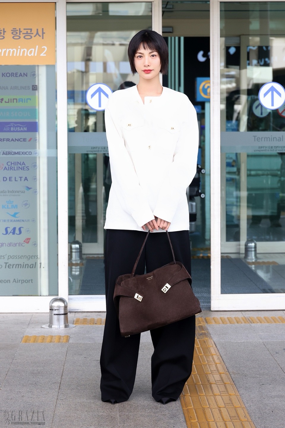 1. NANA启程米兰FERRAGAMO 2027春夏系列时装秀.jpg