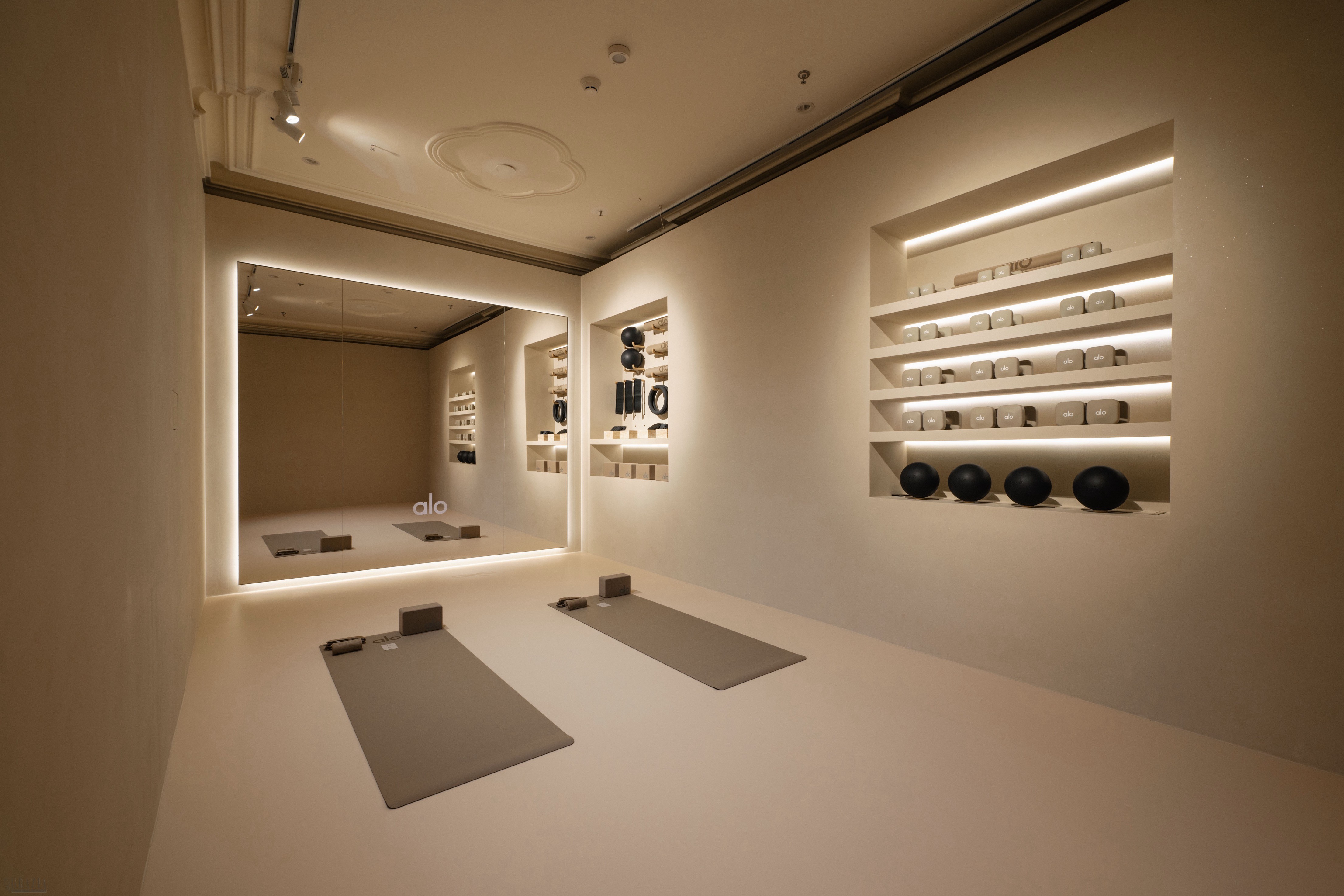 ywuvq20260929134415.jpg ALO ZY POP-UP STORE-6.jpg
