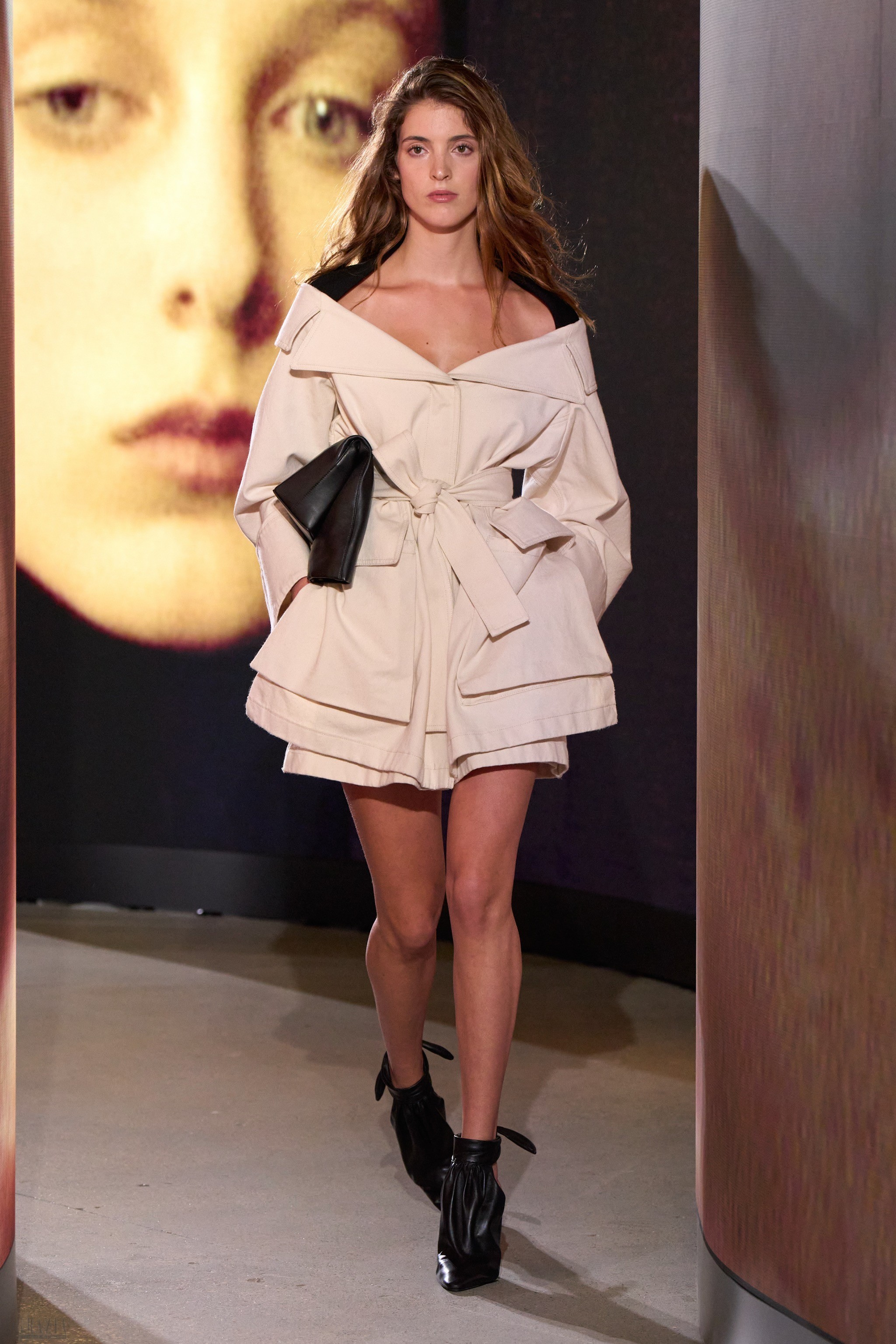 Alaia WS27 look front_17.jpg