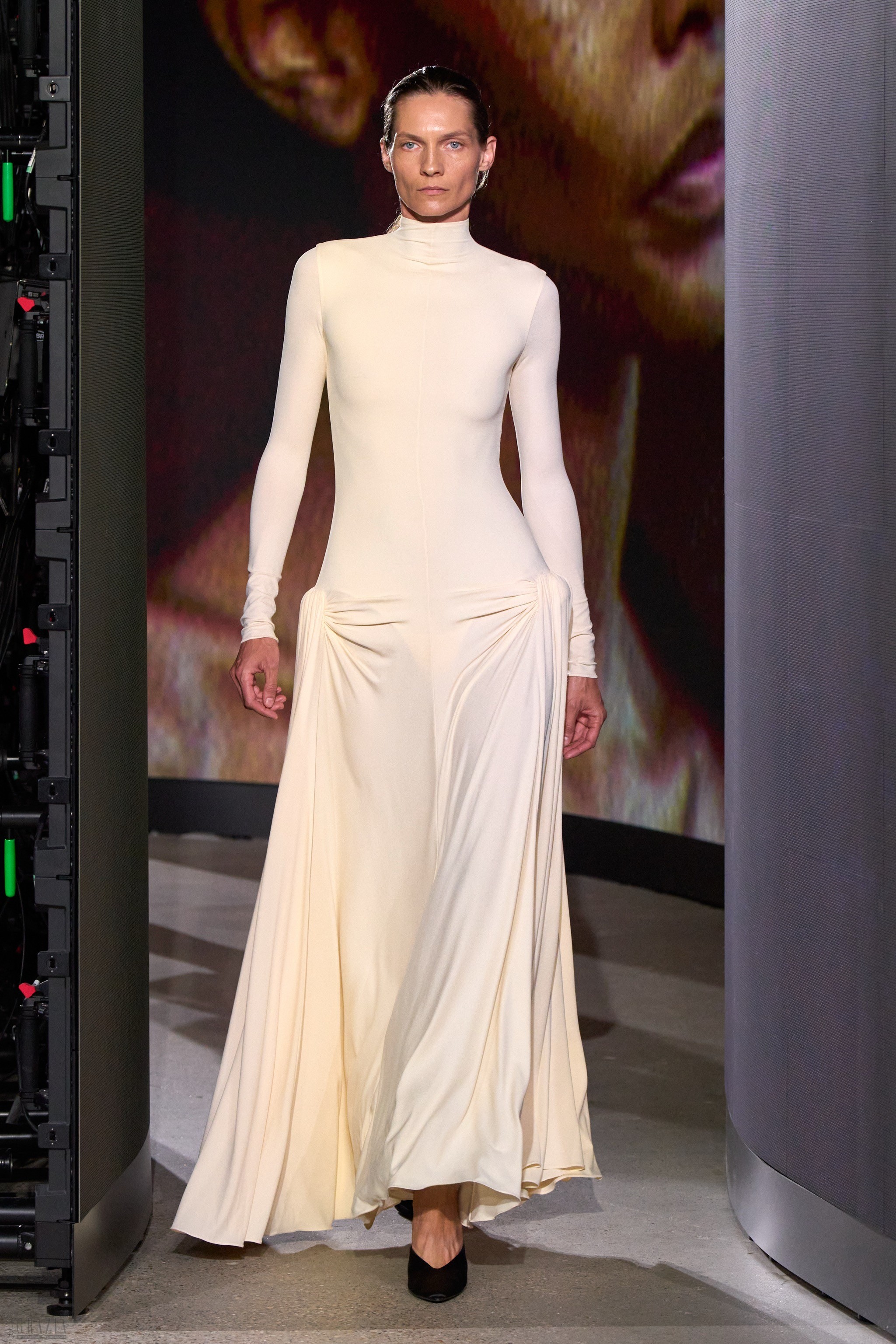 Alaia WS27 look front_19.jpg