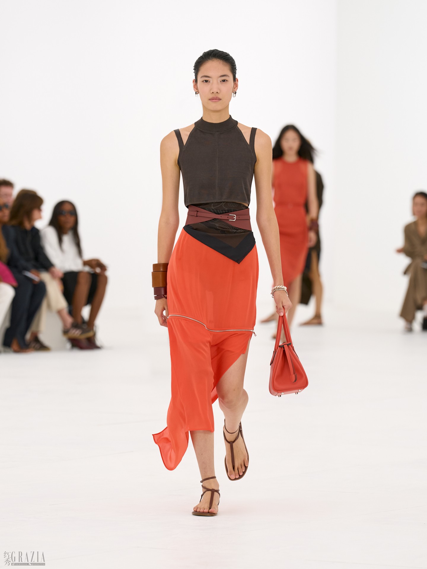 HERMES_WRTW_SS27_Runway_FilippoFior_56.jpg