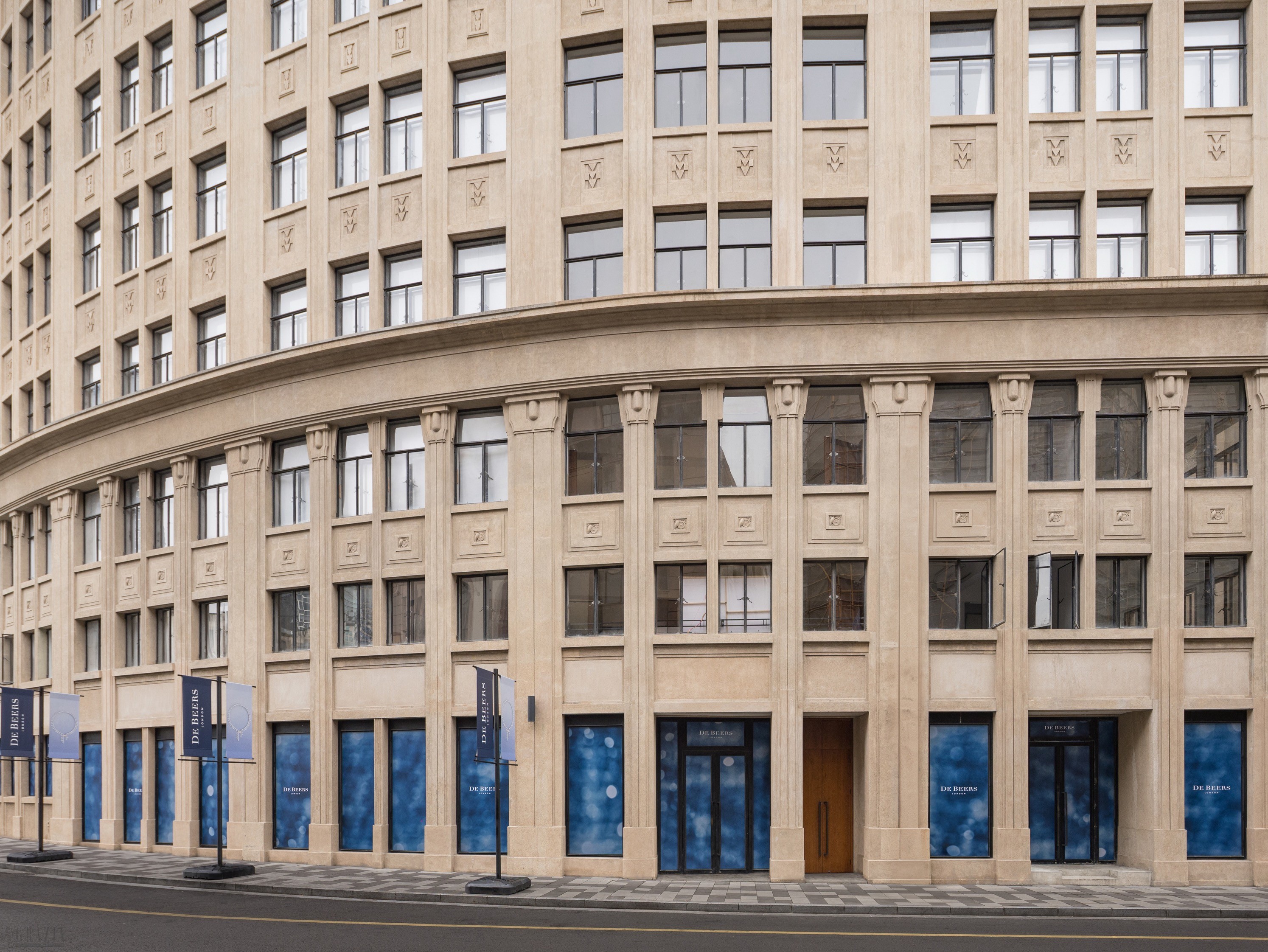 DE BEERS 戴比尔斯 VIBRATIONS 高级珠宝展闪耀上海（1）.jpg